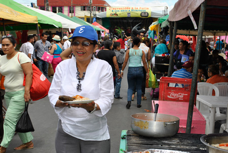 ESTELÍ REALIZA EXITOSA FERIA CON AMOR A NICARAGUA EN FAMILIA Y COMUNIDAD