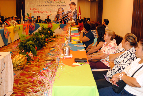 Protagonistas, dueños de bares, participan en vigésima cuarta mesa de trabajo con INTUR