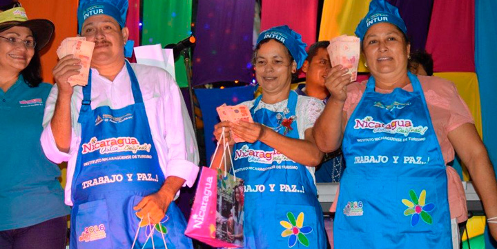 INTUR realiza octavo concurso departamental de comidas navideñas en el Paseo Xolotlán