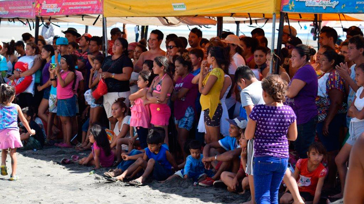 Familias disfrutan animación en Centros Turísticos