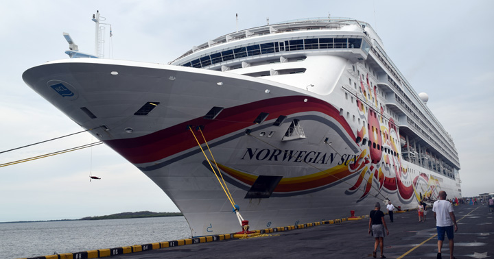 Cruceros Maasdam y Norwegian Sun atracan en puerto Corinto