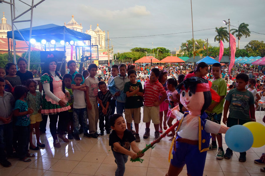 “Noches Culturales” rivenses celebraron a los reyes del hogar