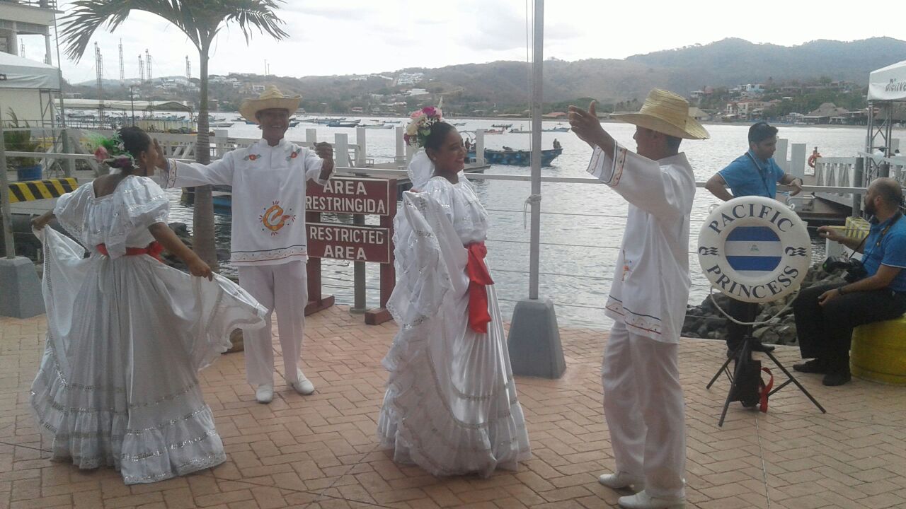 cruceros en Nicaragua-bailes