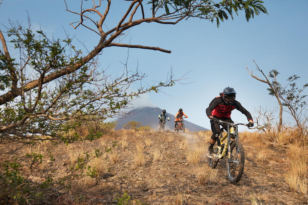 pelicula-volcanico-nicaragua- Brian Nevins