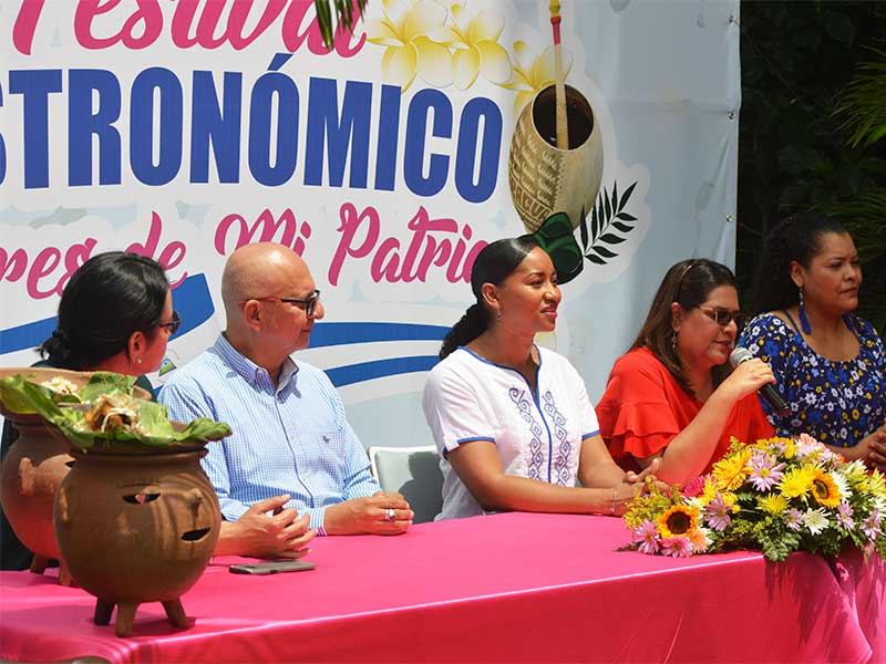 Festival-Gastronomico-Sabores-de-mi-patria-Conferencia