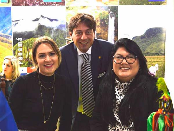 Bolsa-Internacional-de-Turismo-de-Italia-Equipo-Nicaragua