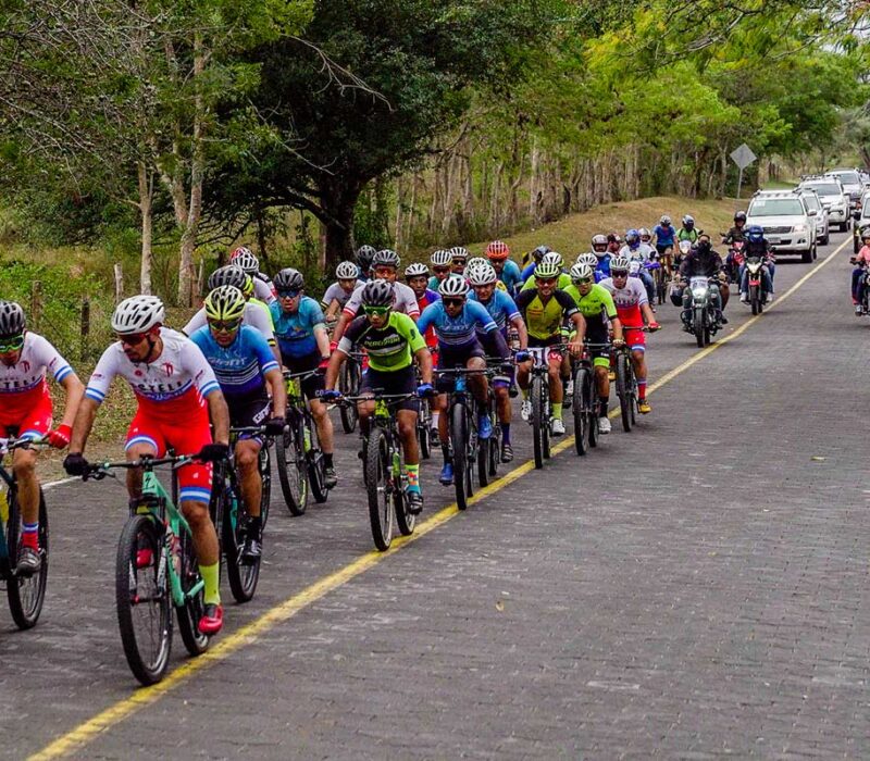 Ciclistas en Nicaragua
