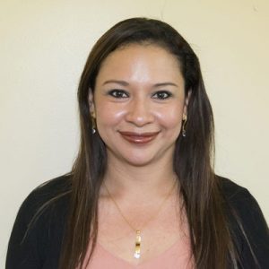 Cra. Erlinda Oliveth Godines Doña