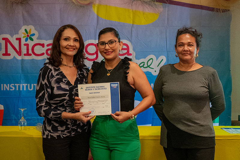 Intur e Inatec certifican a 158 empresarios